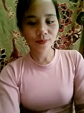 Snapshot of Suni2345 chatting on October 4, 1:36 am Suni2345 online show from October 4, 1:36 am