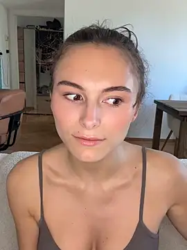 SophiiaStarr online show from September 11, 12:05 pm