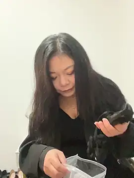 smgirls online show from November 6, 10:05 am