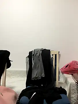 smgirls online show from November 11, 5:46 pm