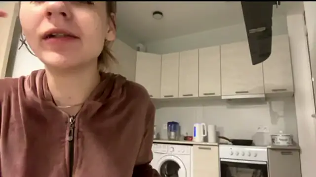 Denni Spilber online show from November 4, 3:33 pm