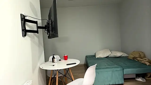 Denni Spilber online show from March 5, 5:09 pm