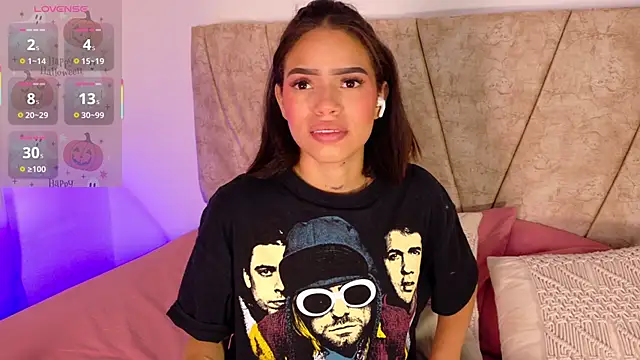 LaraGiil online show from October 8, 12:58 pm