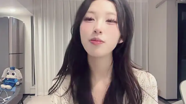 Snapshot of ZhaoZhao-ZM chatting on September 12, 2:06 pm ZhaoZhao-ZM online show from September 12, 2:06 pm