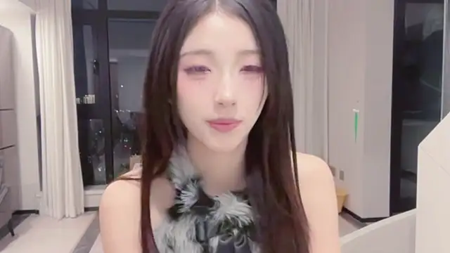 Snapshot of ZhaoZhao-ZM chatting on November 1, 11:56 am ZhaoZhao-ZM online show from November 1, 11:56 am