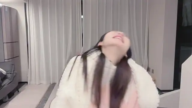 Snapshot of ZhaoZhao-ZM chatting on November 4, 1:43 pm ZhaoZhao-ZM online show from November 4, 1:43 pm