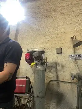 True Di online show from March 5, 9:00 pm