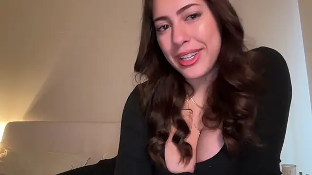 sieeena online show from April 15, 9:59 pm