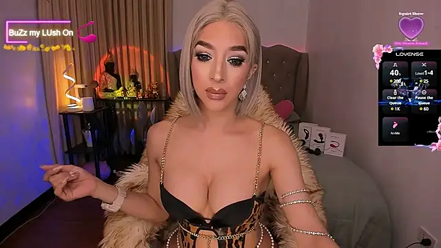 Dream Goddess online show from December 13, 9:02 am