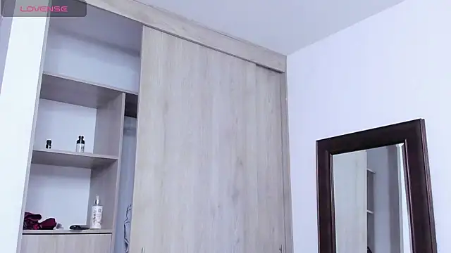 Snapshot of KingLevi01 chatting on November 3, 10:10 pm KingLevi01 online show from November 3, 10:10 pm