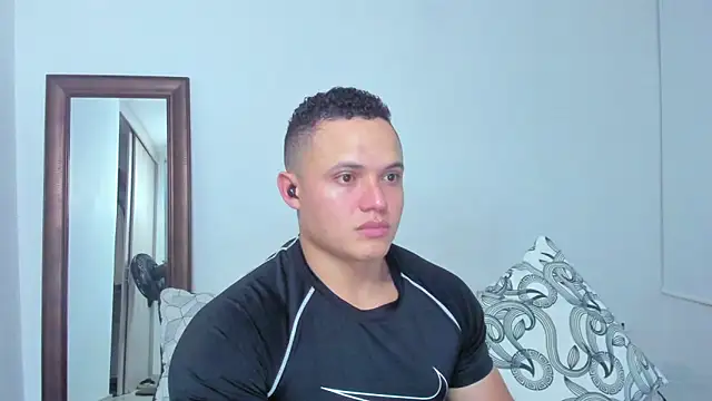 KingLevi01 online show from April 14, 12:05 am