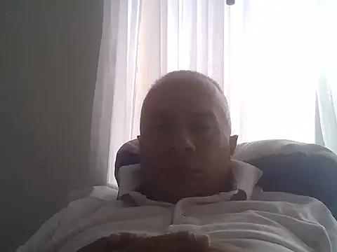 Snapshot of ALFRERM chatting on October 26, 6:25 pm ALFRERM online show from October 26, 6:25 pm