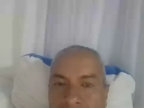 Snapshot of ALFRERM chatting on November 9, 12:42 am ALFRERM online show from November 9, 12:42 am