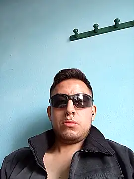 aczinovelez342 online show from October 30, 5:02 pm