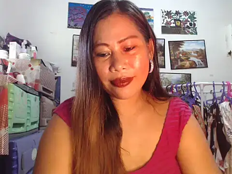 Snapshot of filipina_beauty chatting on October 26, 1:33 am filipina beauty online show from October 26, 1:33 am