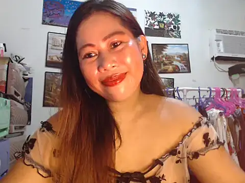 Snapshot of filipina_beauty chatting on November 2, 1:19 am filipina beauty online show from November 2, 1:19 am