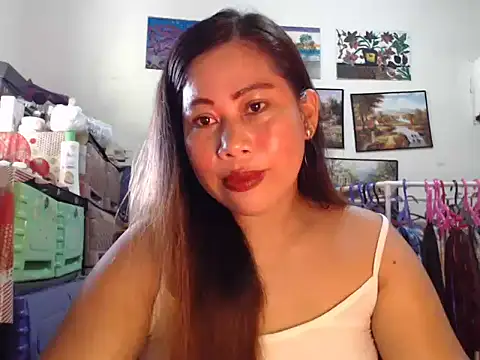 Snapshot of filipina_beauty chatting on November 30, 2:04 am filipina beauty online show from November 30, 2:04 am
