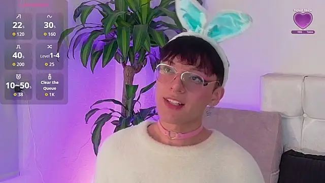 Snapshot of Breidyhard chatting on October 8, 3:48 am Breidyhard online show from October 8, 3:48 am