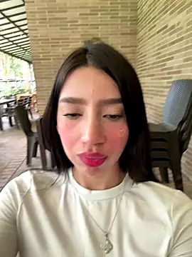 Snapshot of Min_junn chatting on October 3, 8:39 pm Min junn online show from October 3, 8:39 pm