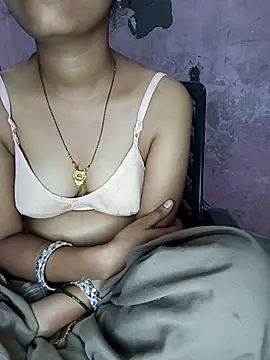 Snapshot of Komal-Rajput chatting on November 11, 10:21 pm Komal-Rajput online show from November 11, 10:21 pm