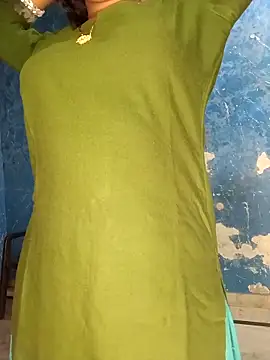 Snapshot of Komal-Rajput chatting on November 15, 6:33 am Komal-Rajput online show from November 15, 6:33 am