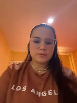 amberbakee online show from November 12, 2:39 pm