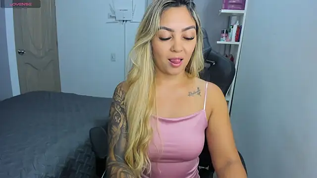 Snapshot of NicolPorto chatting on September 29, 11:26 am NicolPorto online show from September 29, 11:26 am