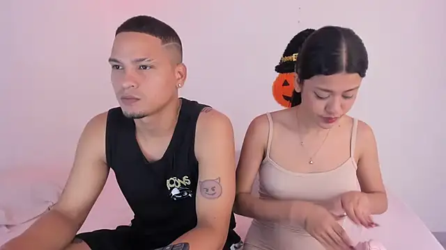 Snapshot of Sexy777Couple chatting on November 1, 12:12 am Sexy777Couple online show from November 1, 12:12 am