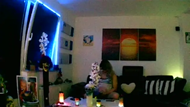 hellgirl1980 online show from November 10, 2:54 am