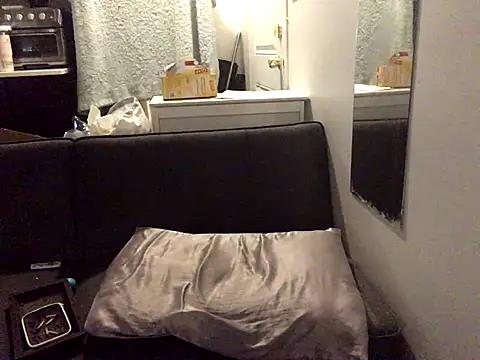 Snapshot of littyleesh1 chatting on November 13, 10:41 pm littyleesh1 online show from November 13, 10:41 pm