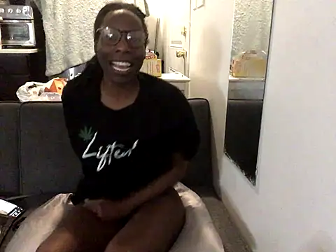 Snapshot of littyleesh1 chatting on December 1, 10:37 pm littyleesh1 online show from December 1, 10:37 pm