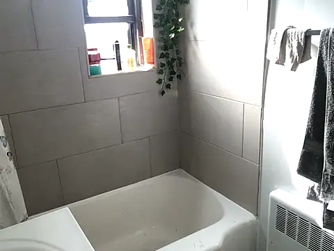 Snapshot of littyleesh1 chatting on December 3, 5:22 pm littyleesh1 online show from December 3, 5:22 pm