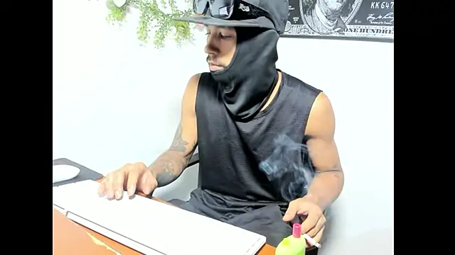 Snapshot of carl_jhonson821 chatting on November 2, 10:50 am carl jhonson821 online show from November 2, 10:50 am