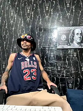 Snapshot of carl_jhonson821 chatting on November 21, 5:11 pm carl jhonson821 online show from November 21, 5:11 pm