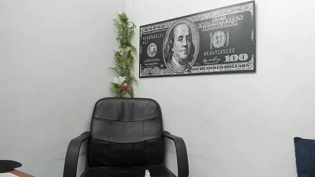 Snapshot of carl_jhonson821 chatting on November 30, 8:40 am carl jhonson821 online show from November 30, 8:40 am