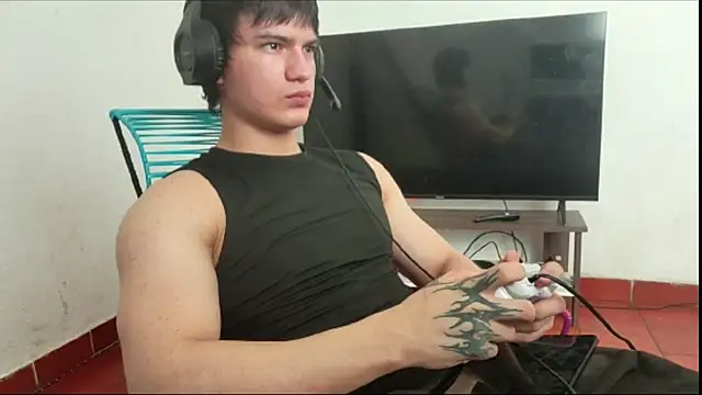 ErickWalton online show from October 26, 7:53 pm