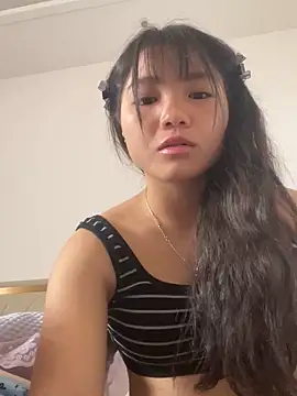 Snapshot of Emlyly-18 chatting on September 14, 2:54 am Emlyly-18 online show from September 14, 2:54 am