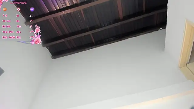 Samira hatem online show from December 3, 7:56 pm