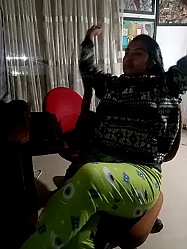 Snapshot of koko_dam chatting on November 4, 11:26 pm koko dam online show from November 4, 11:26 pm