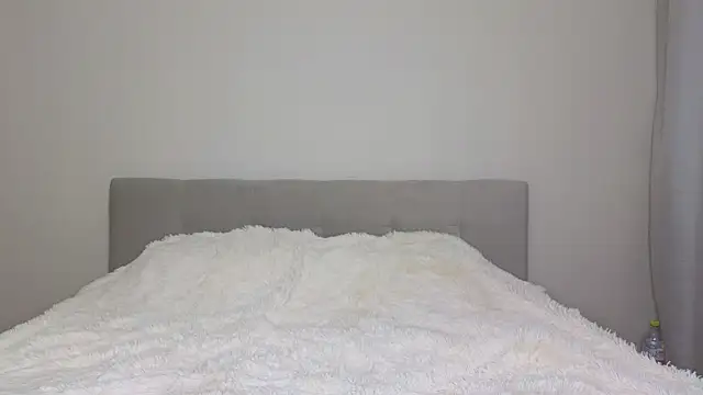 Annabel theMoon online show from December 19, 3:57 am