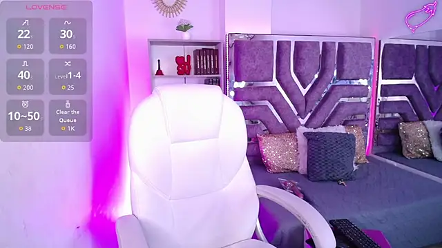 Eva Walker  online show from September 12, 6:13 am