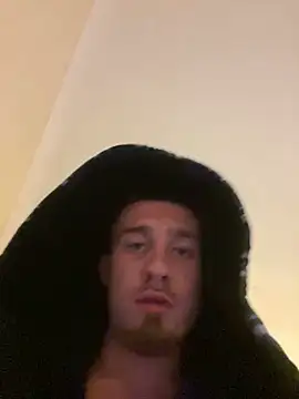 Snapshot of Johnclips2 chatting on September 13, 9:14 pm Johnclips2 online show from September 13, 9:14 pm