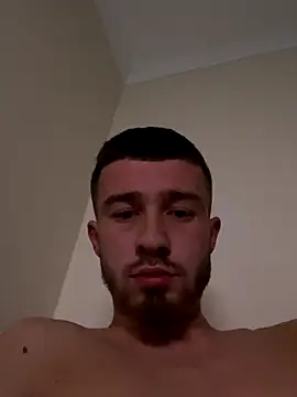 Snapshot of Johnclips2 chatting on October 16, 12:44 am Johnclips2 online show from October 16, 12:44 am