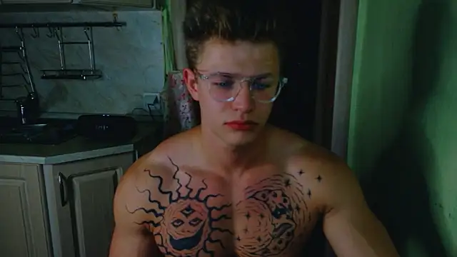 James  Noah online show from September 28, 8:14 pm