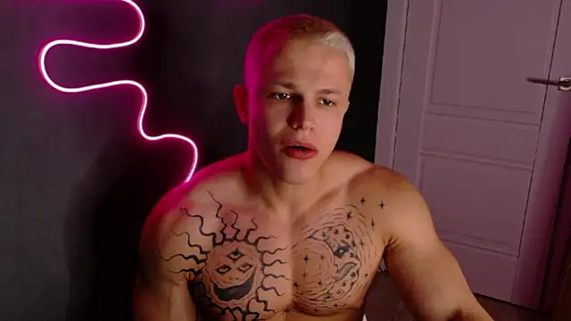 James  Noah online show from October 12, 8:08 pm