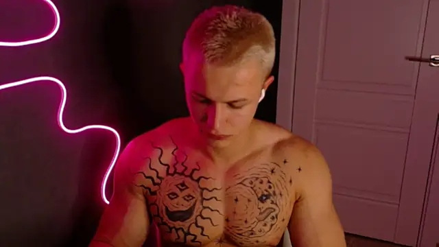 James  Noah online show from October 16, 7:59 pm