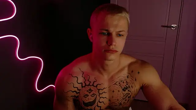 James  Noah online show from October 22, 9:14 pm