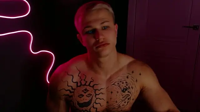 James  Noah online show from October 26, 8:26 pm