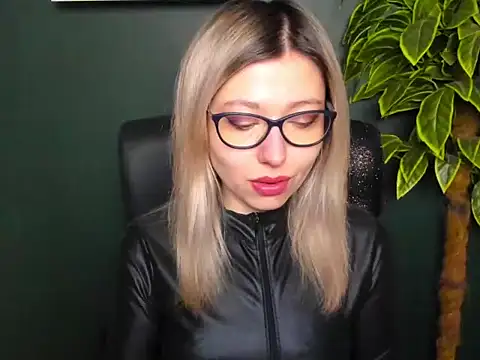 loveHeidi online show from January 19, 7:23 am