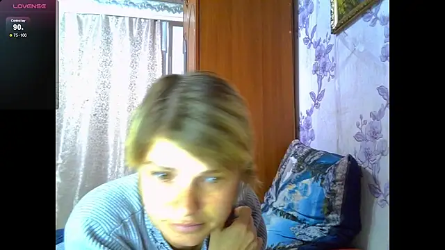 Snapshot of SaraSnow_ chatting on October 16, 7:26 pm SaraSnow online show from October 16, 7:26 pm